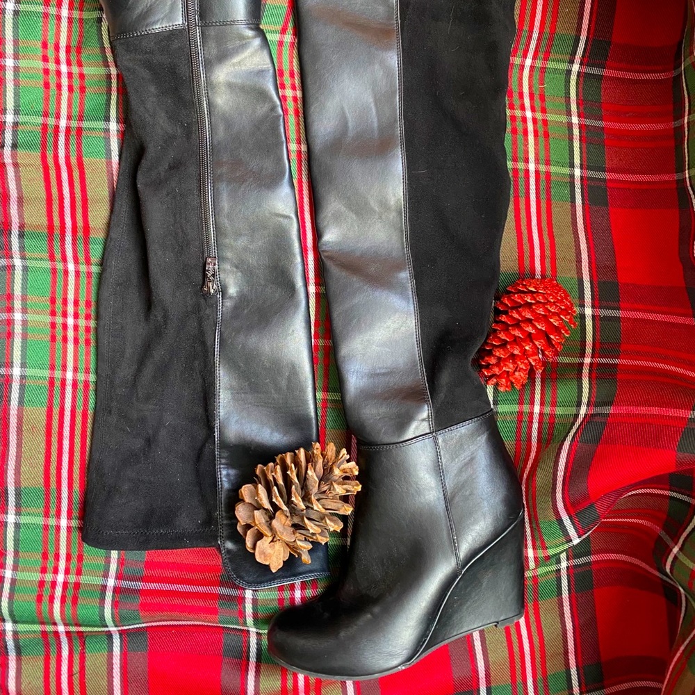 Sleek Black Heeled Boots
